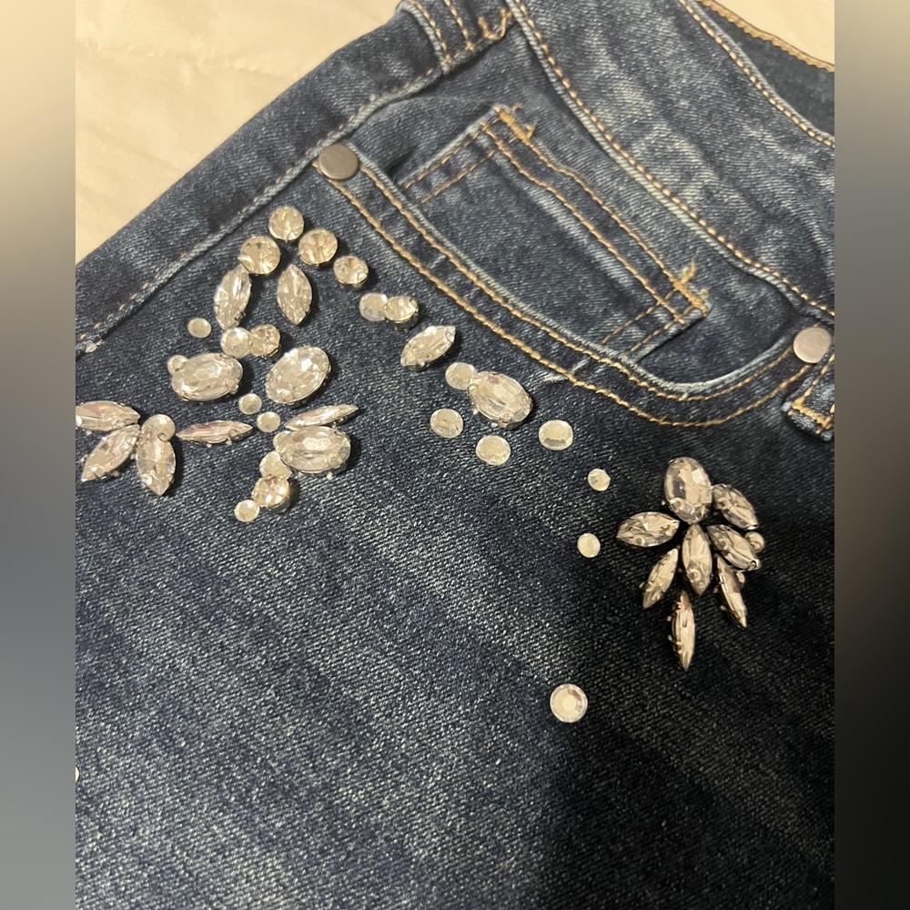 Embellished Blue Jeans - Picture 7 of 7